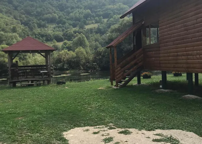 Vikendica Na Plivi